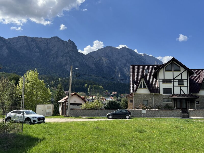 Poiana Tapului lot intravilan. Vedere Bucegi Neobstructionata.