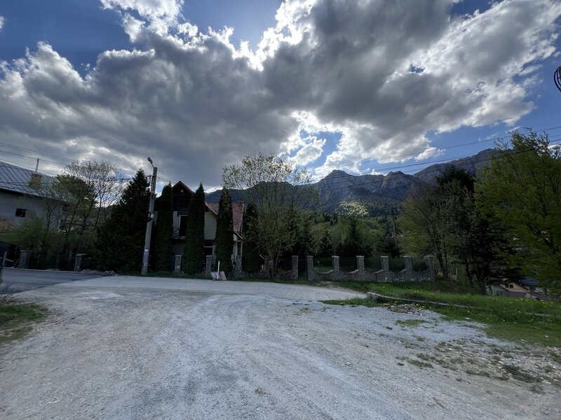 Poiana Tapului lot intravilan. Vedere Bucegi Neobstructionata.
